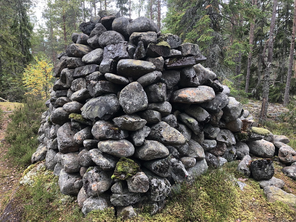 Stenröse installation av Harry Hansson