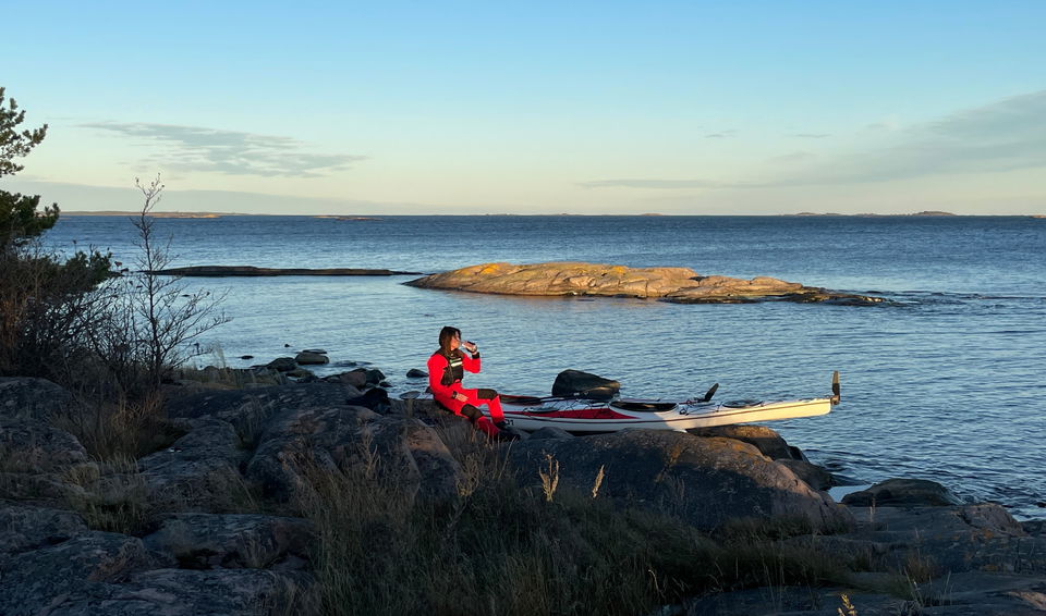 Paddling längs med östersjökusten är som finast på hösten när det är minimalt med båtar. …