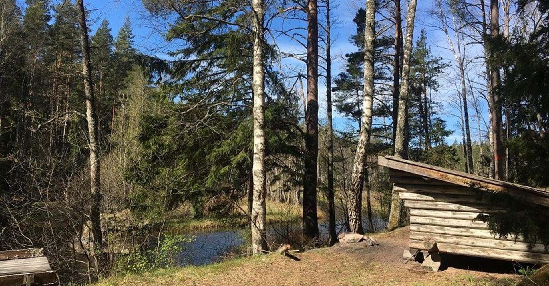 Vindskydd Ådala invid Bulsjöån.
Etapp: Norra Vi - Österbymo.
Ydre