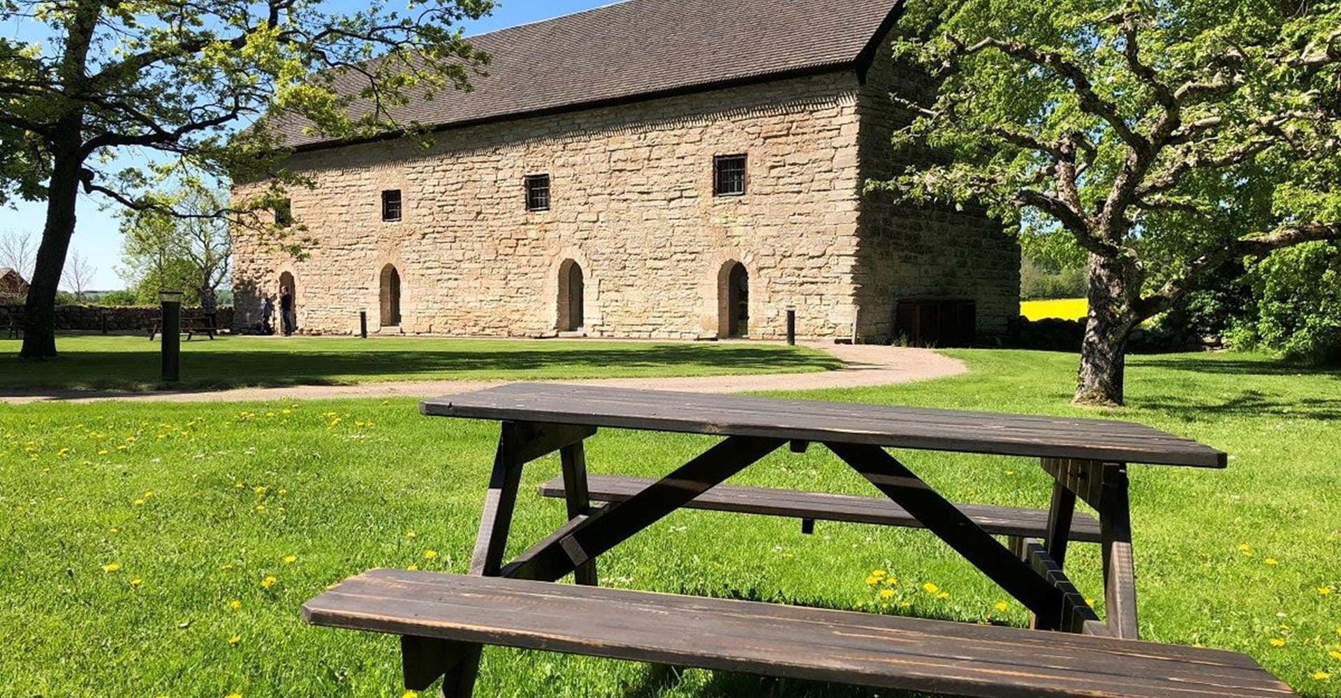 Vreta Kloster magasin och rastplats. 
Etapp: Berg-Trädgårdsföreningen. 
Linköping. 