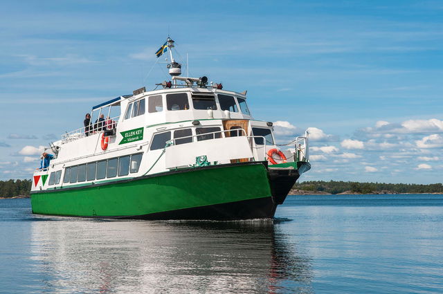 Båtbiljett till Hasselö med M/S Ellen Key