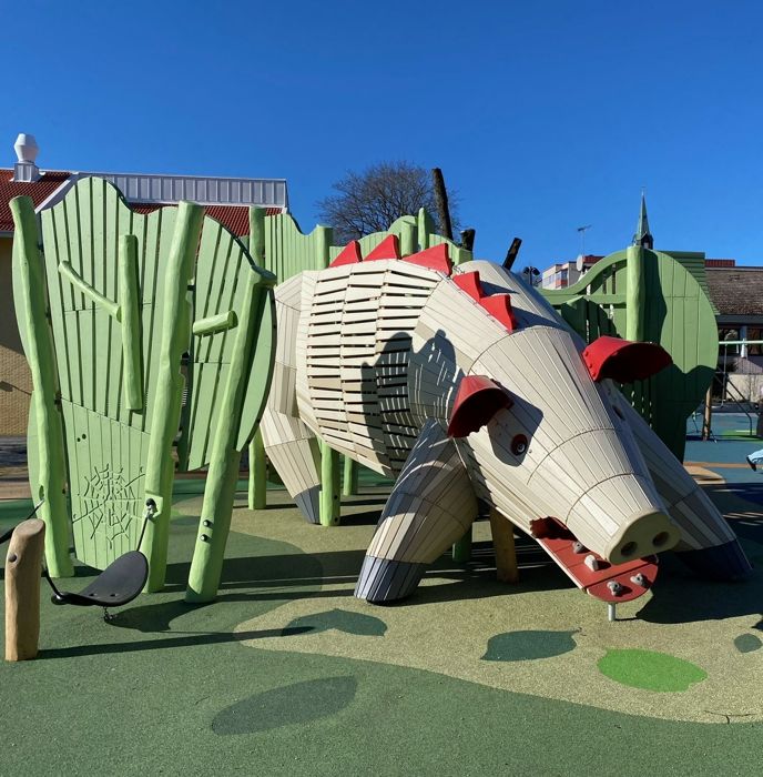 Sagor och sägner kommer till liv i lekplatsen i järnvägsparken