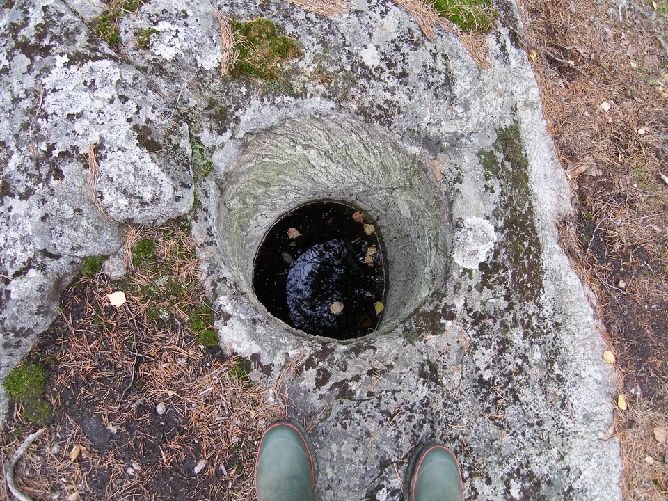 I Kolartorp finns en spännande jättegryta!