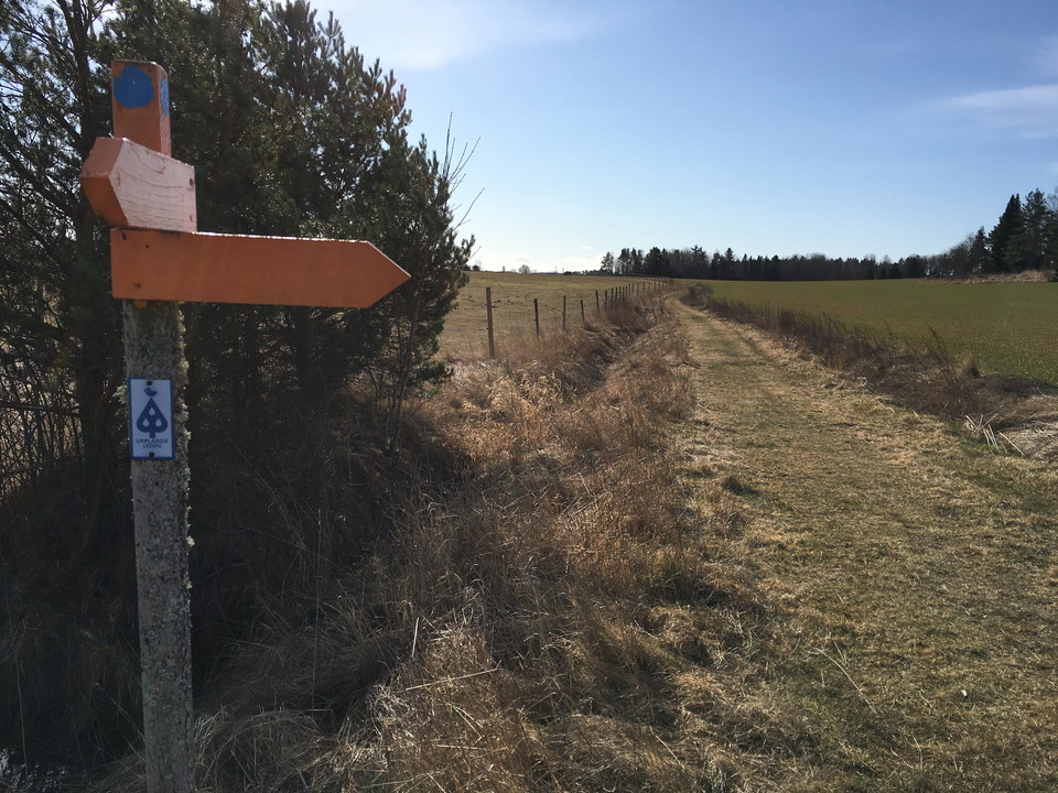 Åkerväg längs Torslundaslingan