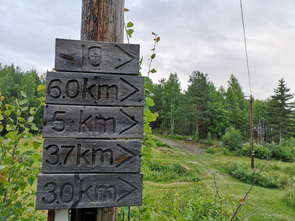 Ta till höger tillbaka mot skidstadion