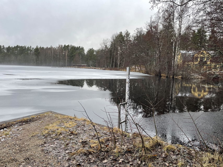 Landfiske, Hjälten inne i Hjältevad.