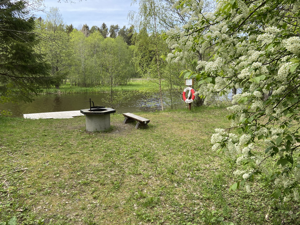 Rastplats söder om Strömsberg.