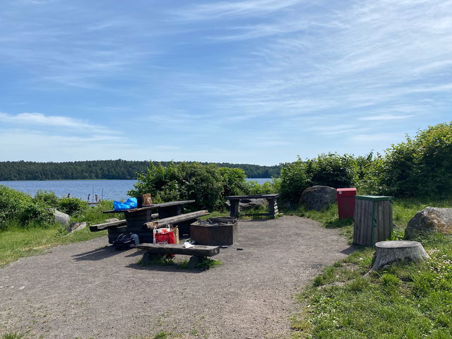 Grillplats, Lyssnaängen