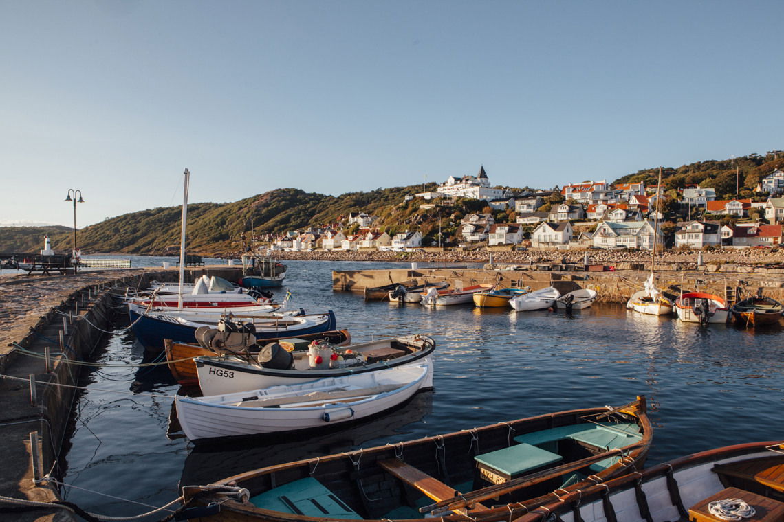 Mölle hamn i solnedgång.