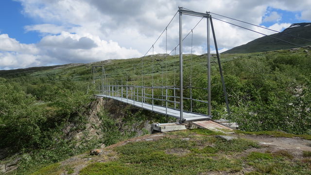 Suspension bridge Viejejåhkå