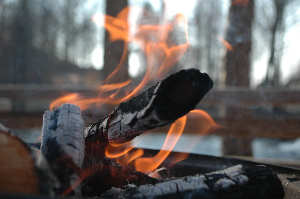 Njut av en egen brasa. 