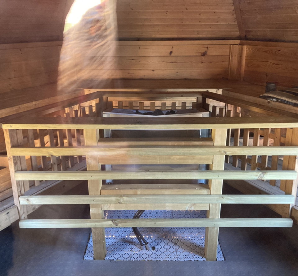 Interiör av Bastu vid Skymningen.