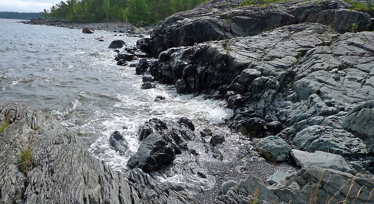 Klippor i Gåsholmas naturreservat.