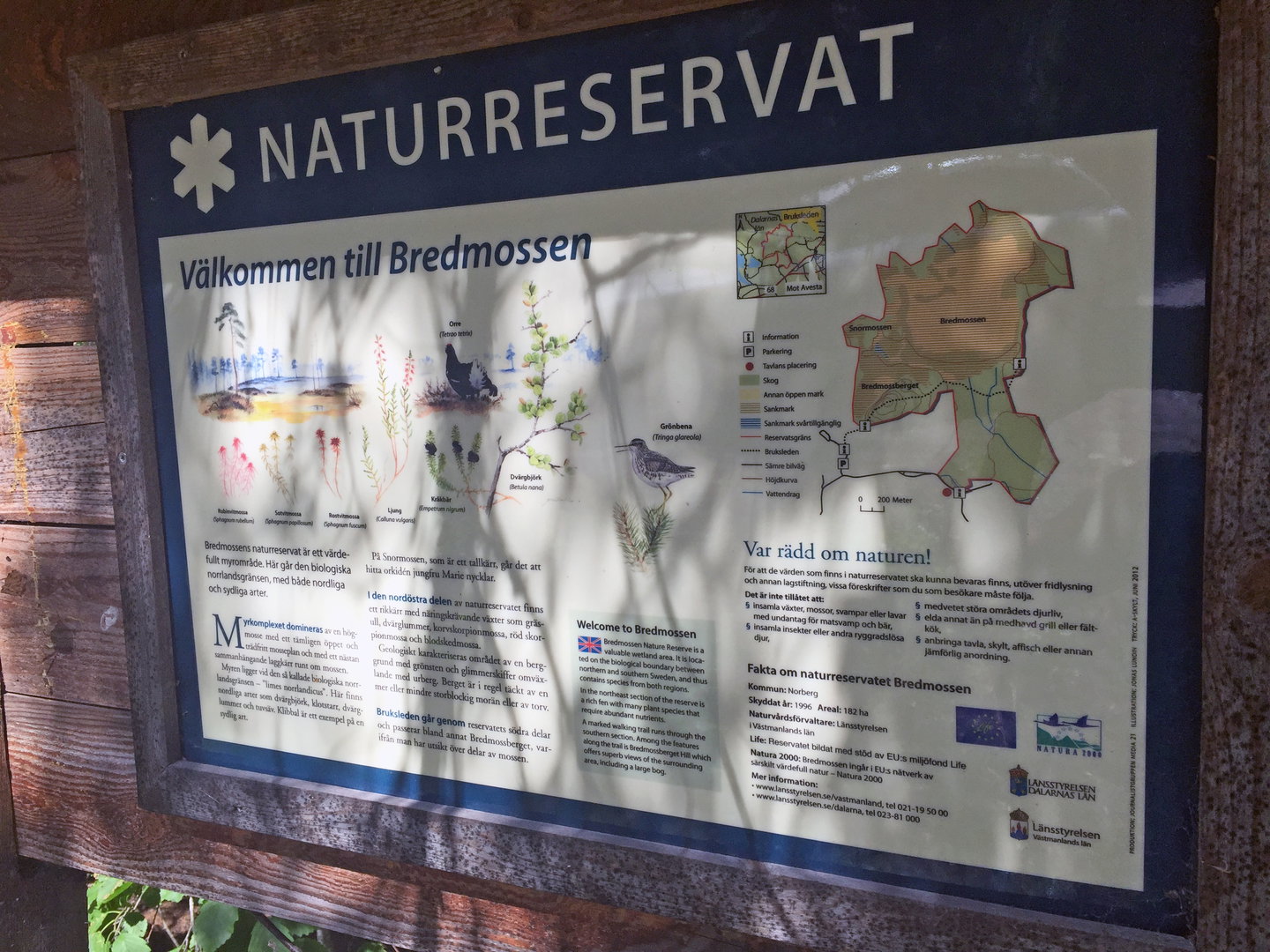 Närbild informationstavla.