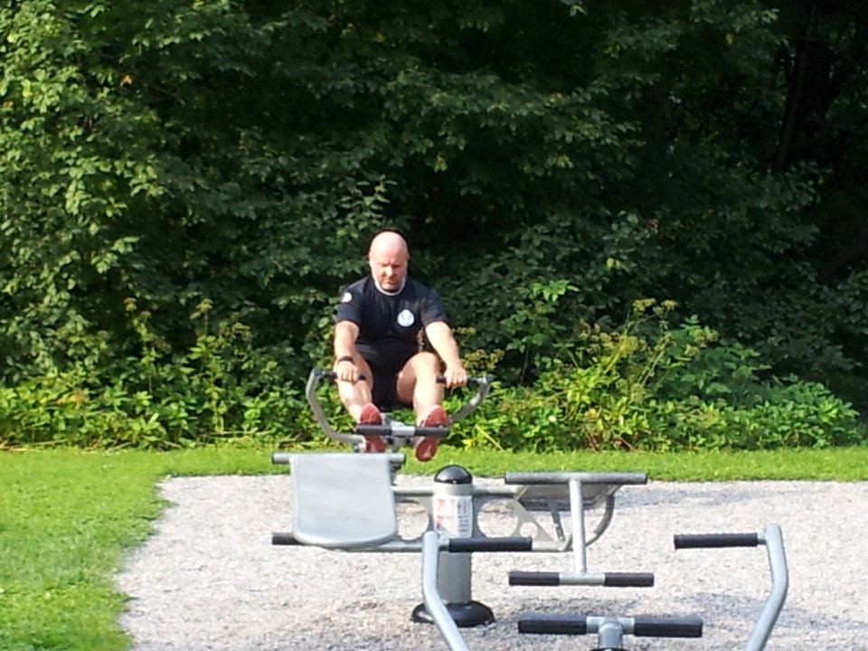 Utomhusgym längs stigen