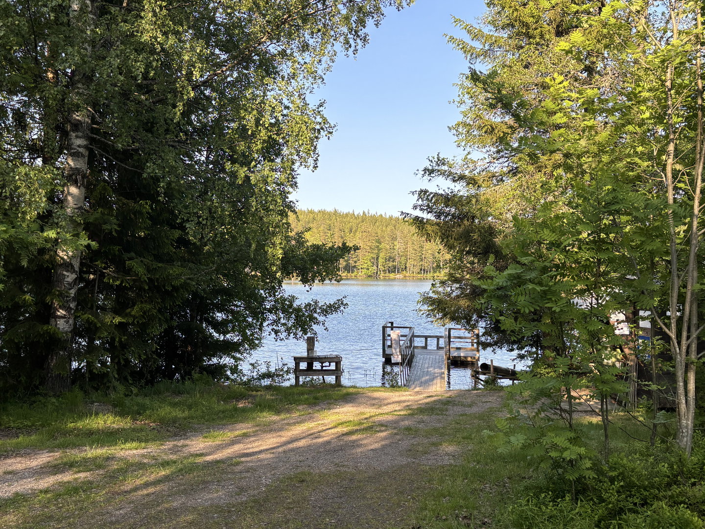 Vy över Flaten och bryggan 