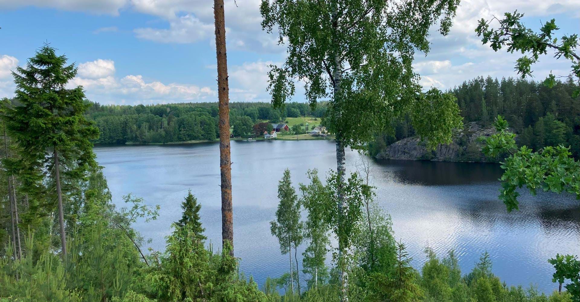 Fallingebergssjön rundslinga. Utsikt över Fallingebergssjön.