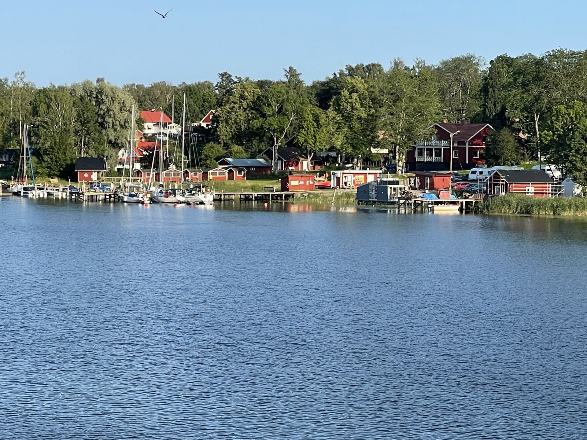 Bo på husbåt i Liljedal