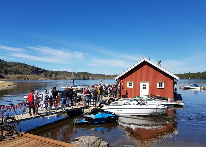 Båtcafe på Ørje i Haldenkanalen