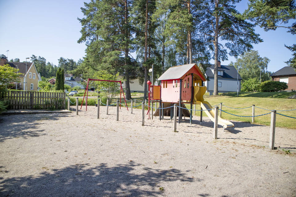 Lekplats Floraparken.