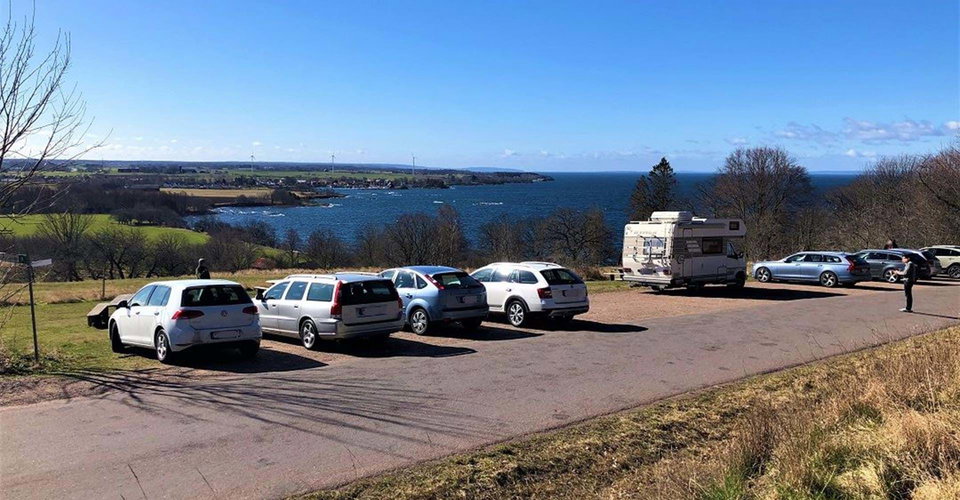 Parkering Sverkersgården. 
Etapp: Omberg runt, Signaturleden. 
Ödeshög. 