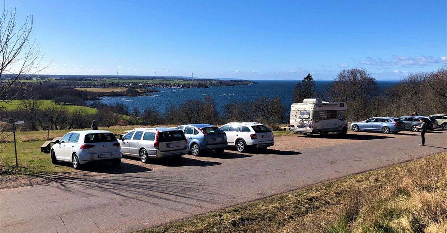 Parkering Sverkersgården. 
Etapp: Omberg runt, Signaturleden. 
Ödeshög. 