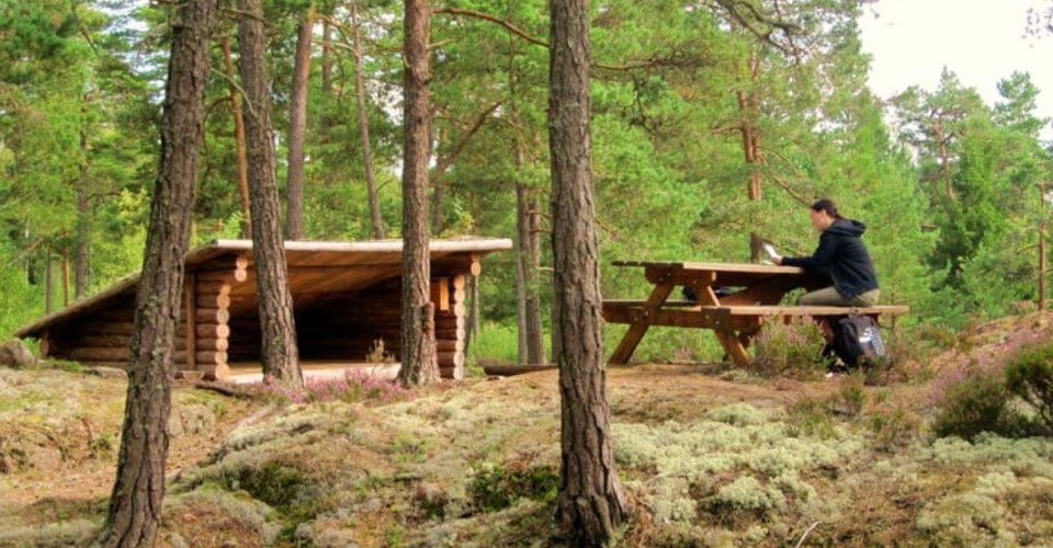 Vindskyddet vid Namnsgölen i Rödgölens naturreservat.
Kolmården
Norrköping
