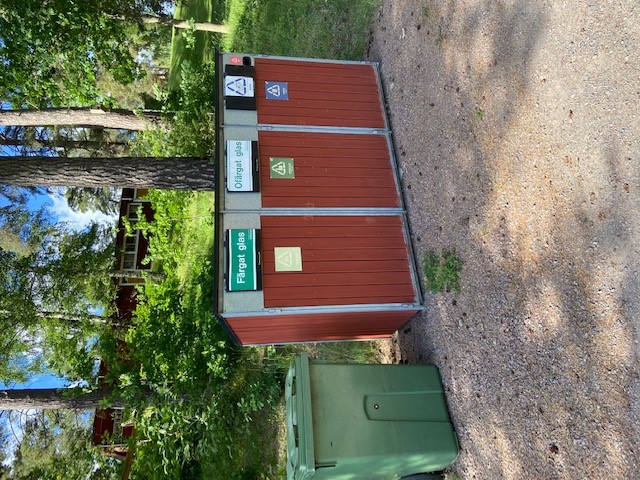 Miljö- och återvinningsstation campingen