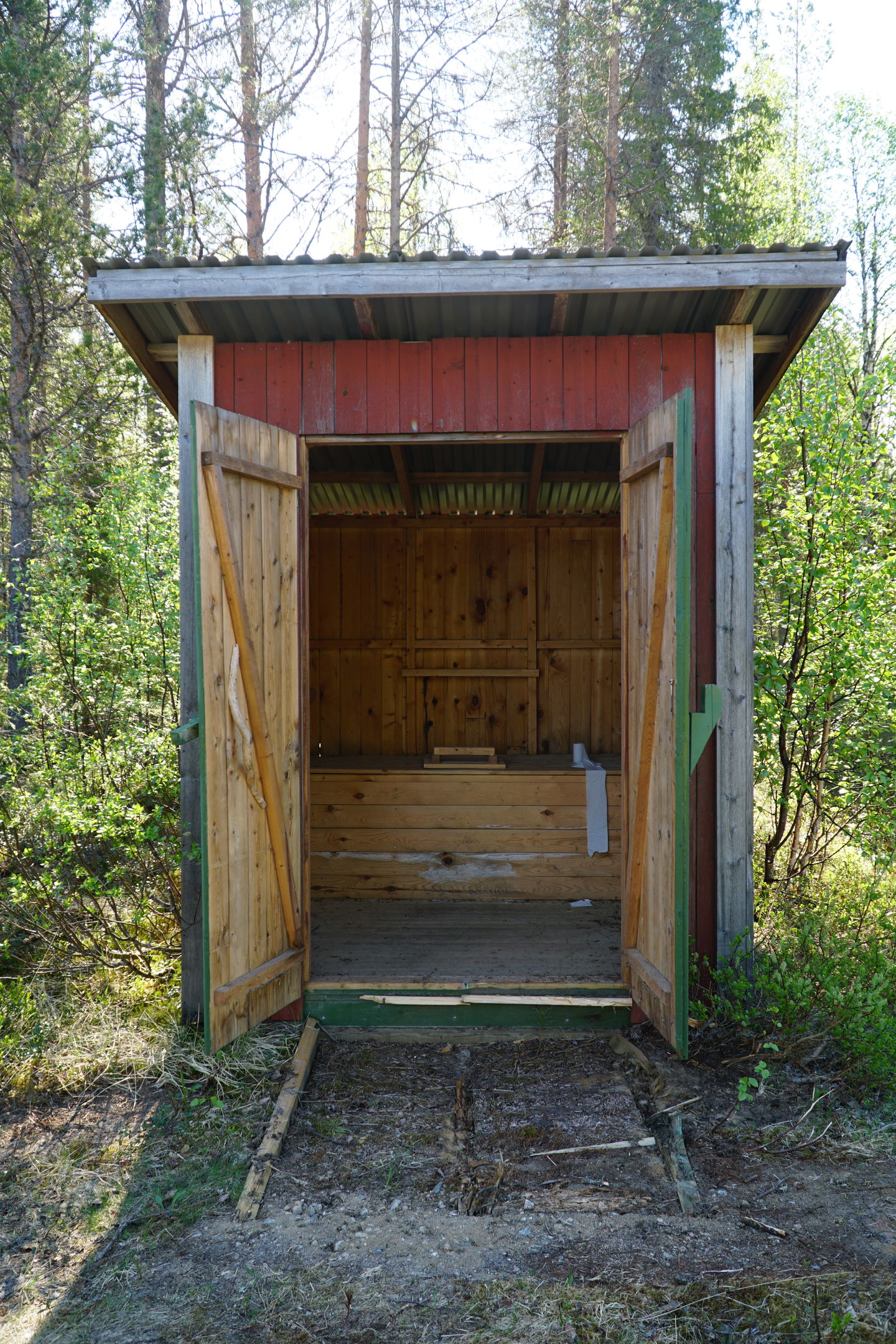 Outdoor toilet