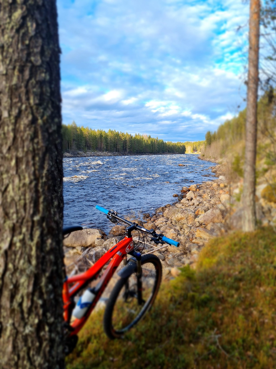 Cykling Hemselforsen. 