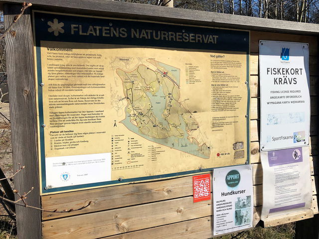 Informationsskylt mot Ältasjön