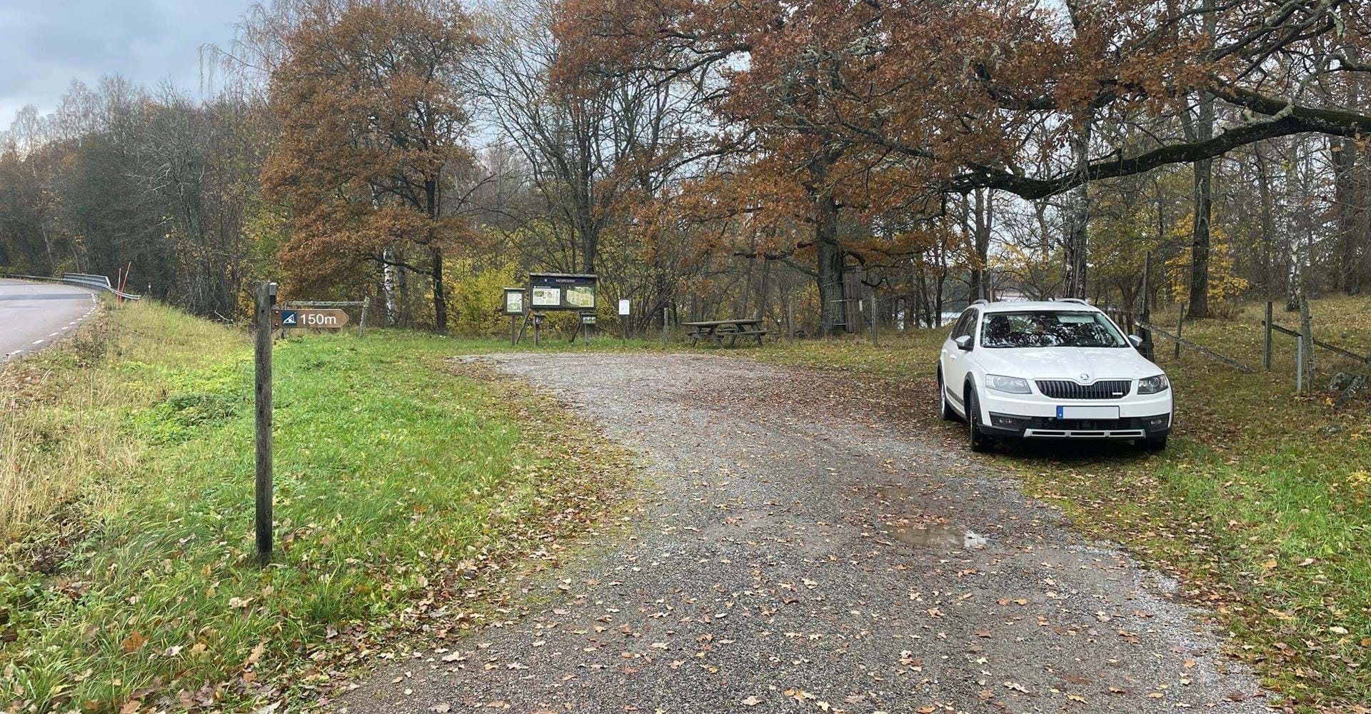 Västerby lövskogar, parkering söder