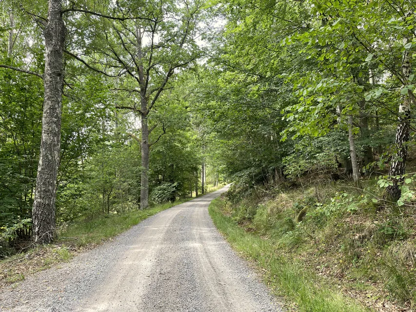 Grusväg i närheten av Melskog