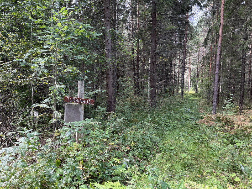 Stig mot turbinhuset