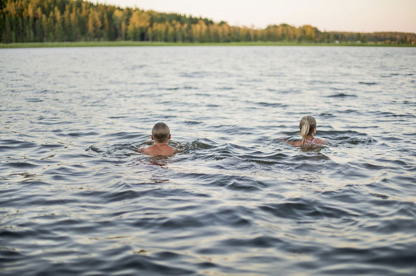 Badande i Smårissjön