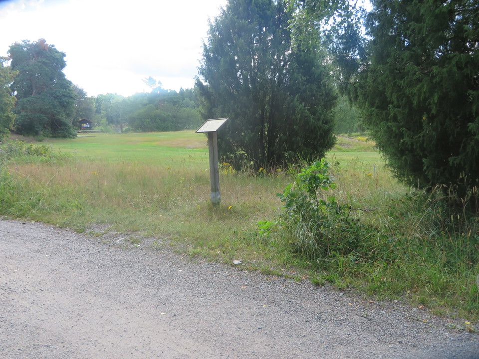 En skymt av golfbanan