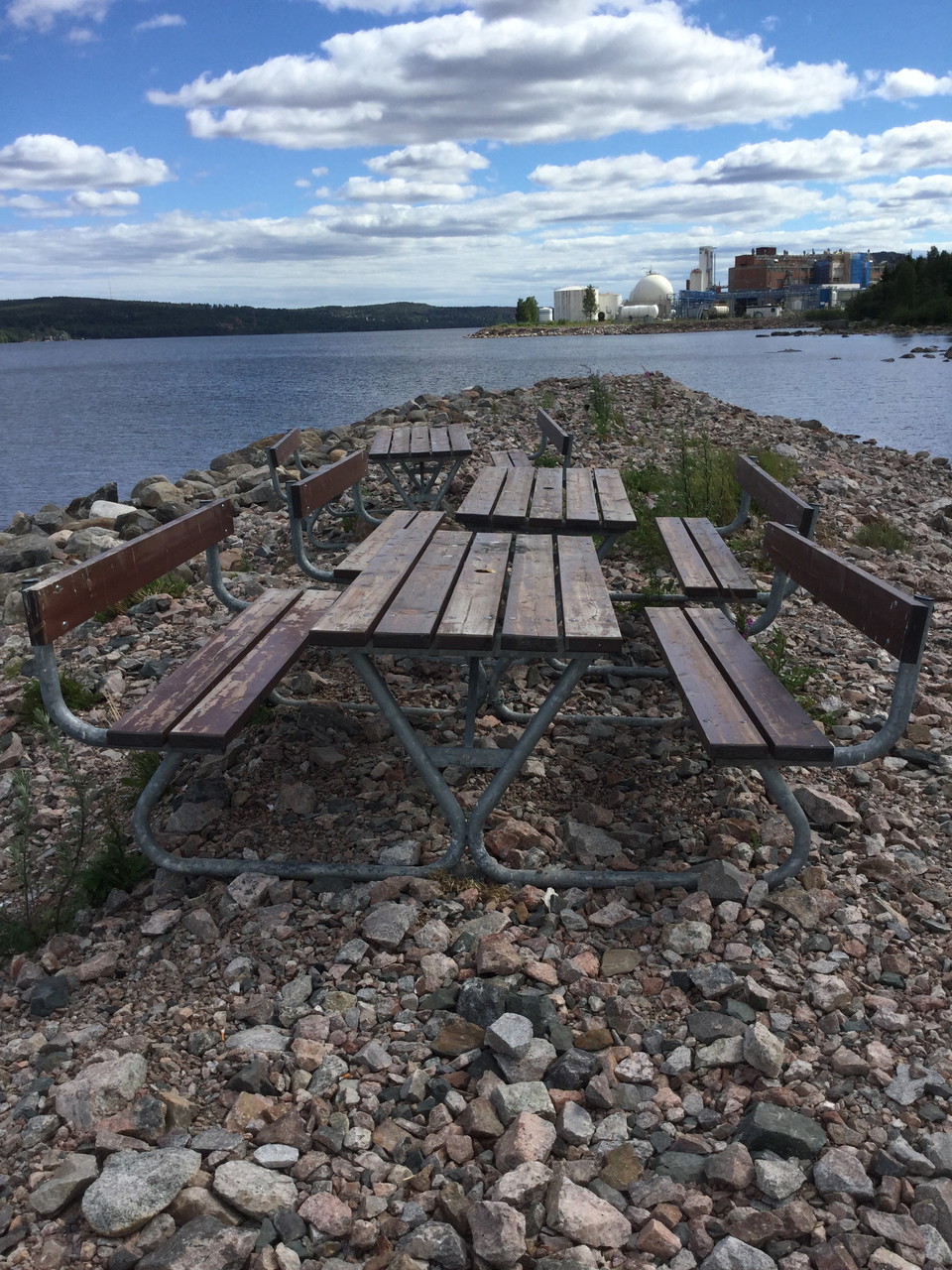 Tre stycken Bänkbord