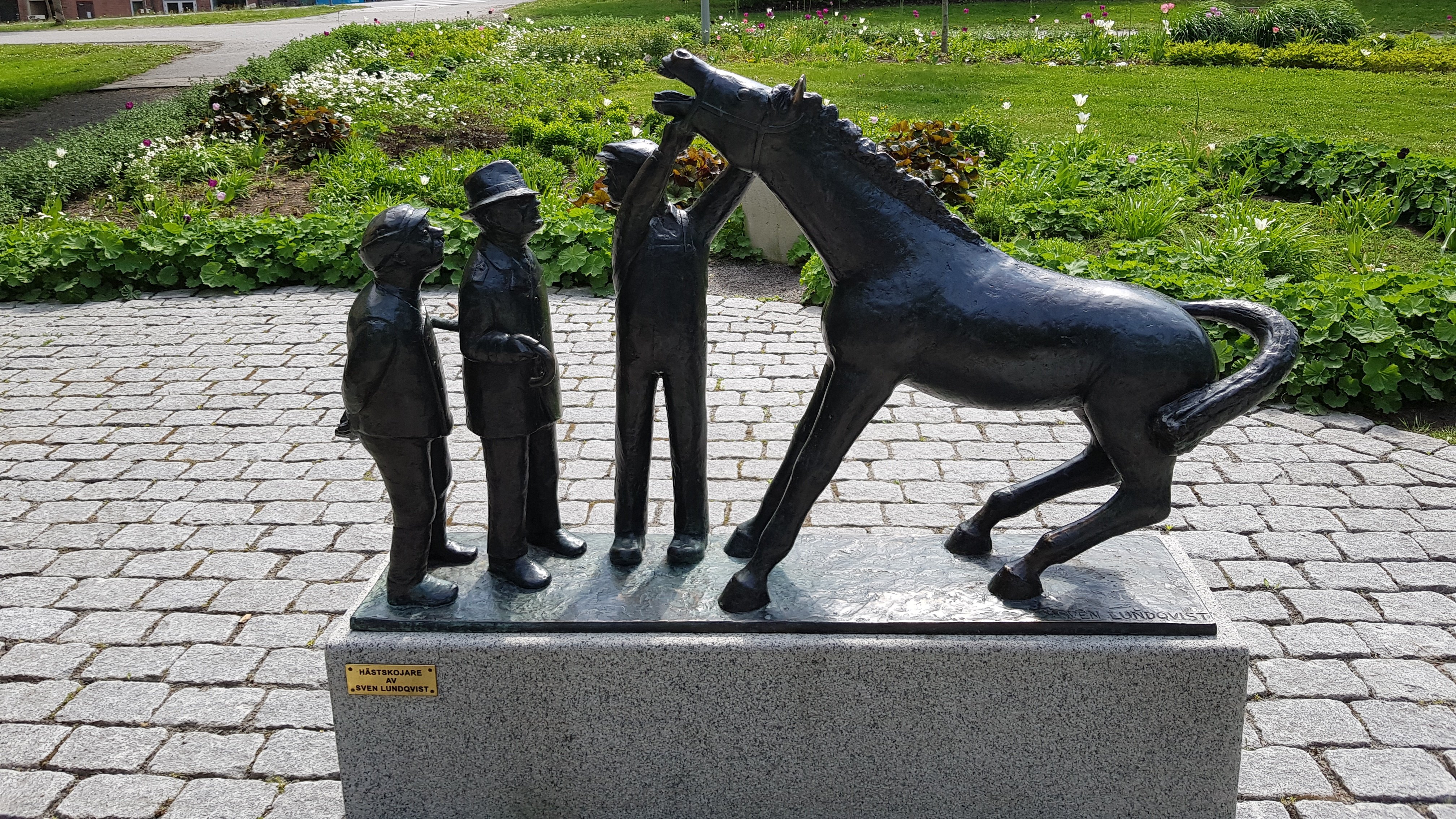Hästskojare av Sven Lundqvist i Lidingö Centrum. Foto Lidingö stad