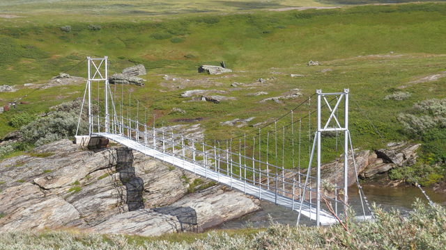 Suspension bridge Bållávrjåhkå