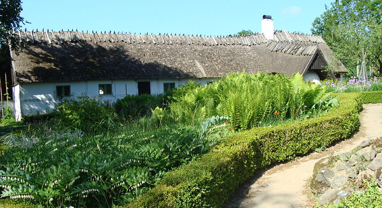 Gamlegård.