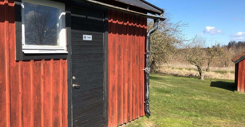 WC vid Alvastra klosterruin
Etapp: Omberg runt
Ödeshög