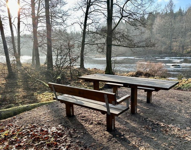 Rastplats, Tjuvahällen