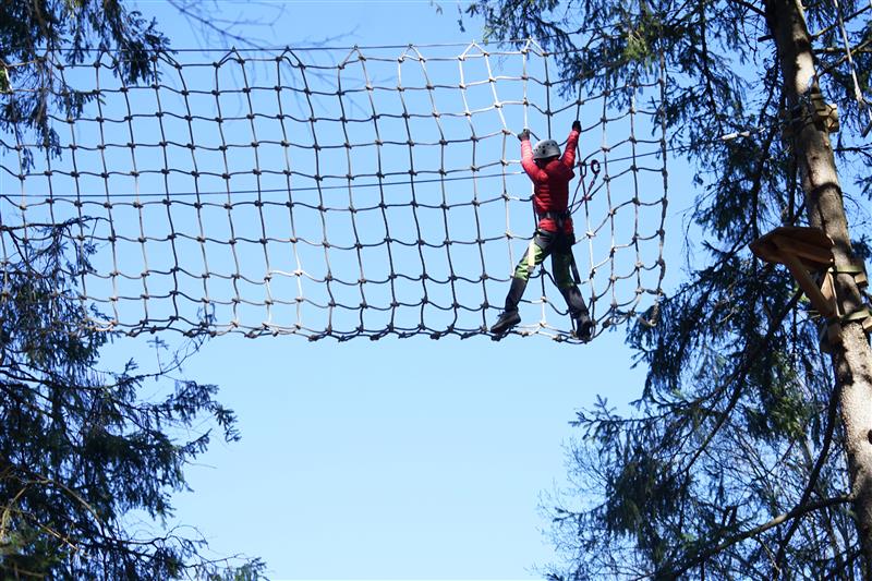 Hinder i en av banorna