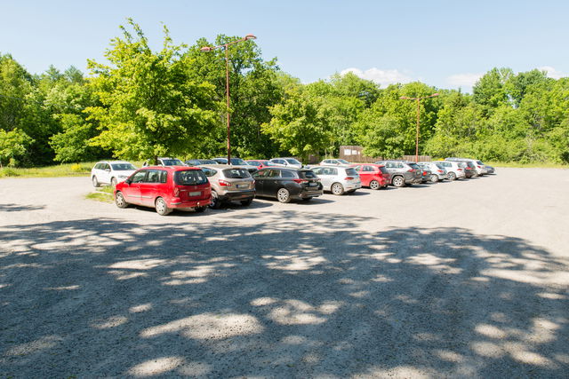Parkering vid Skärholmens gård