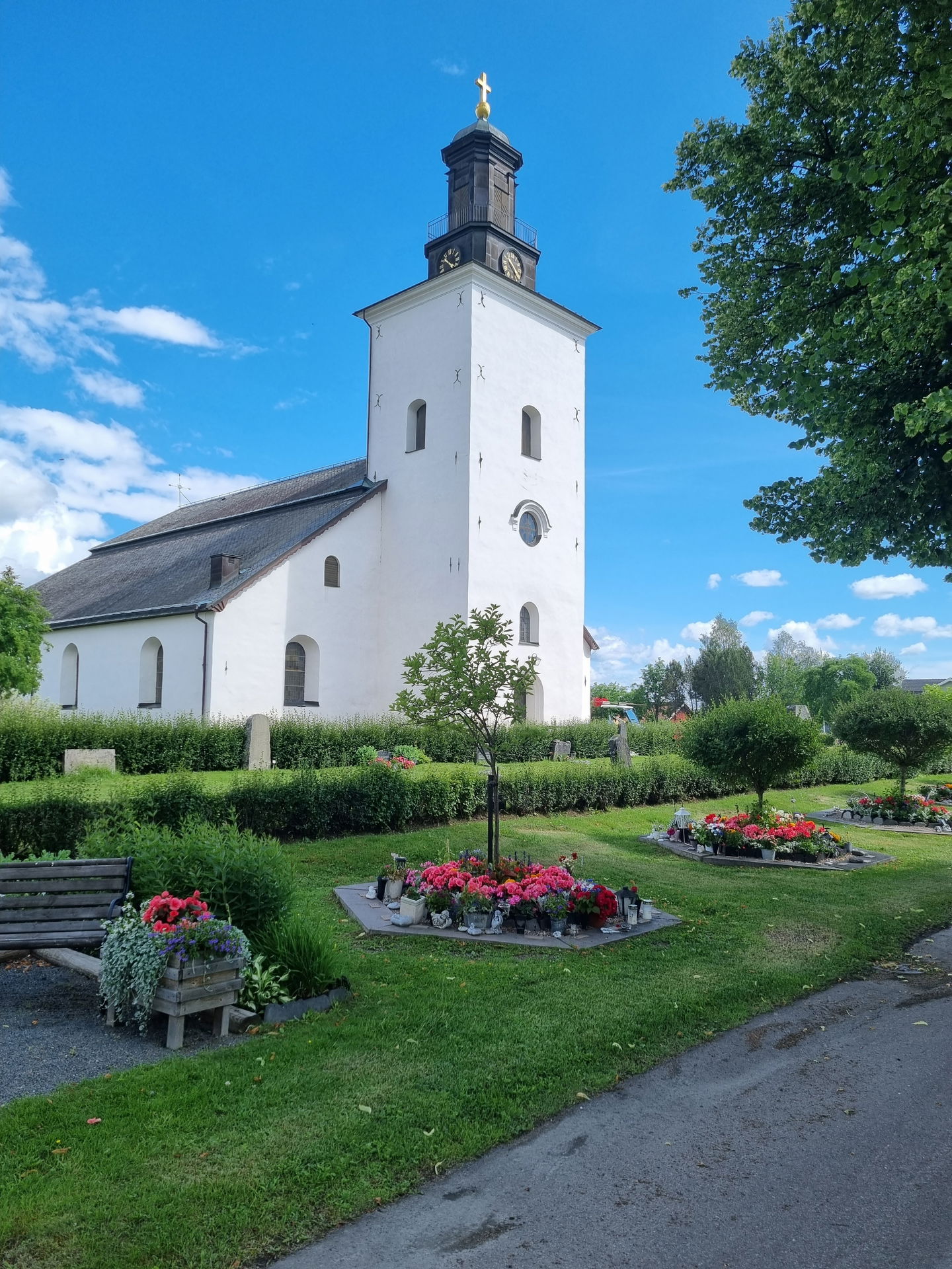 Floda kyrka