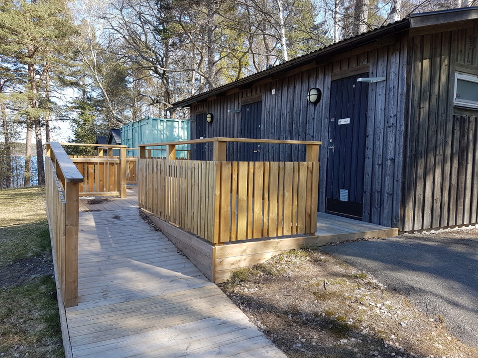 Toaletter Fågelöuddebadet. Foto Lidingö stad.