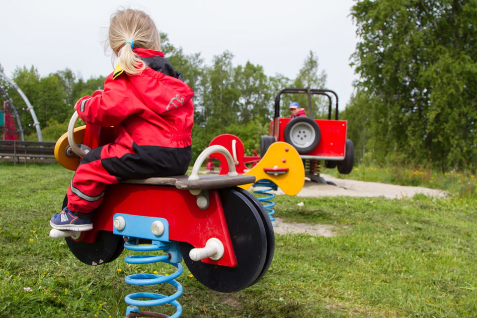 Detaljbild av lekplatsen