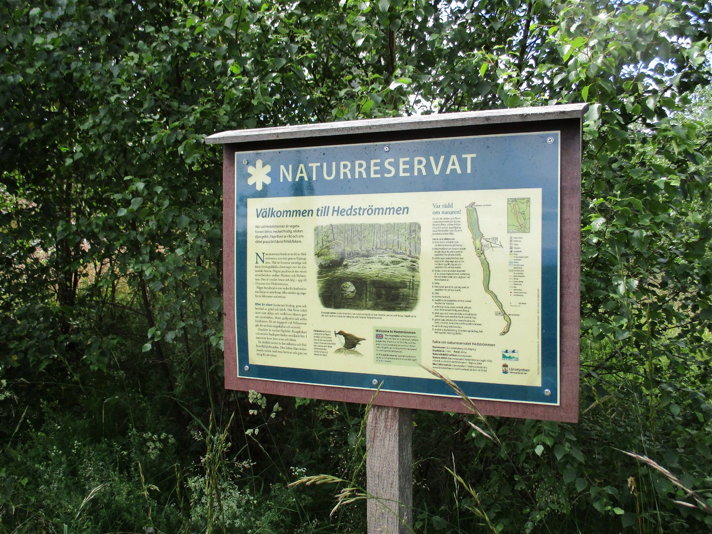 Informationstavla för naturreservatet.