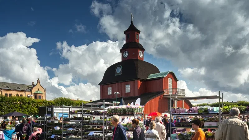 Market Day at Lidköping’s Town Square