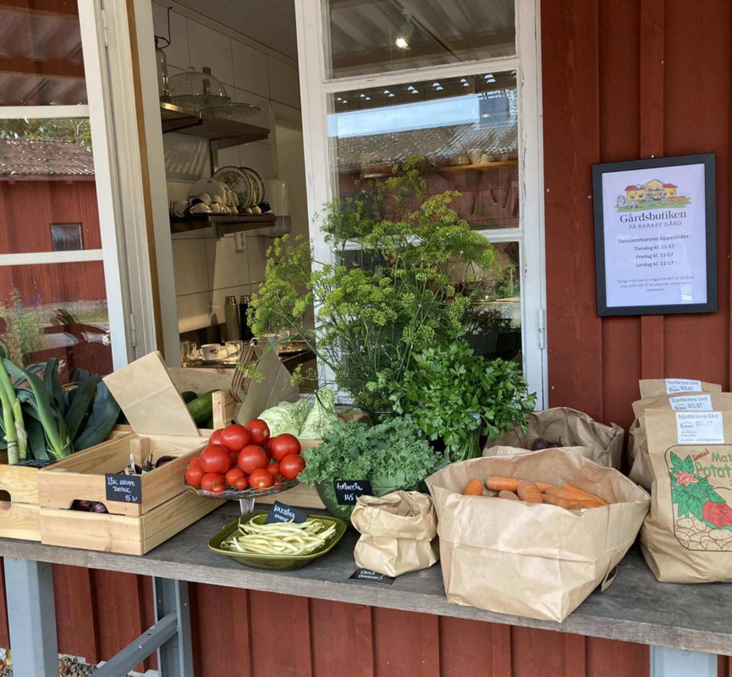Grönsaker från Karaby Gårdsbutik i Kristinehamn.